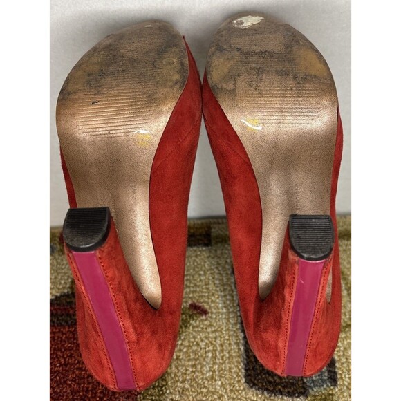 BCBG Red Velvet And Fuchsia Patent Leather Platform Heels. - Picture 4 of 5